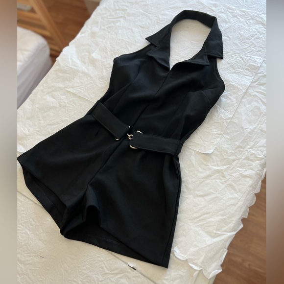 EUC VTG Black Belted Romper with collar 2” inseam hot shorts belted deep v sz 8 - Picture 11 of 13
